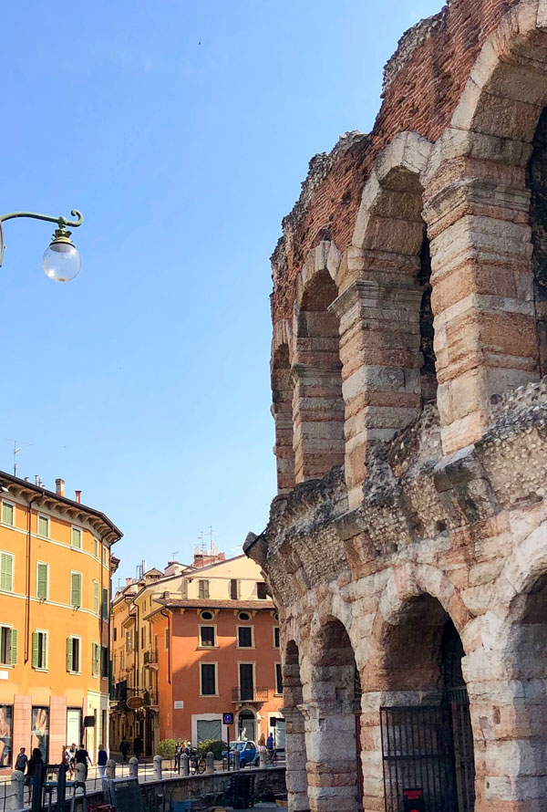 Arena di Verona vicino a Sirmione